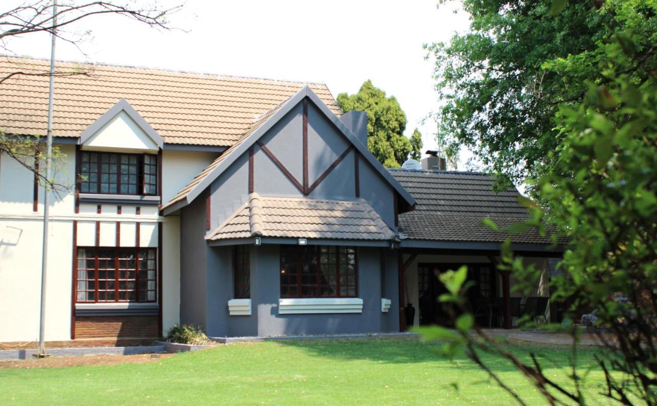The Willow Inn Benoni Exterior photo