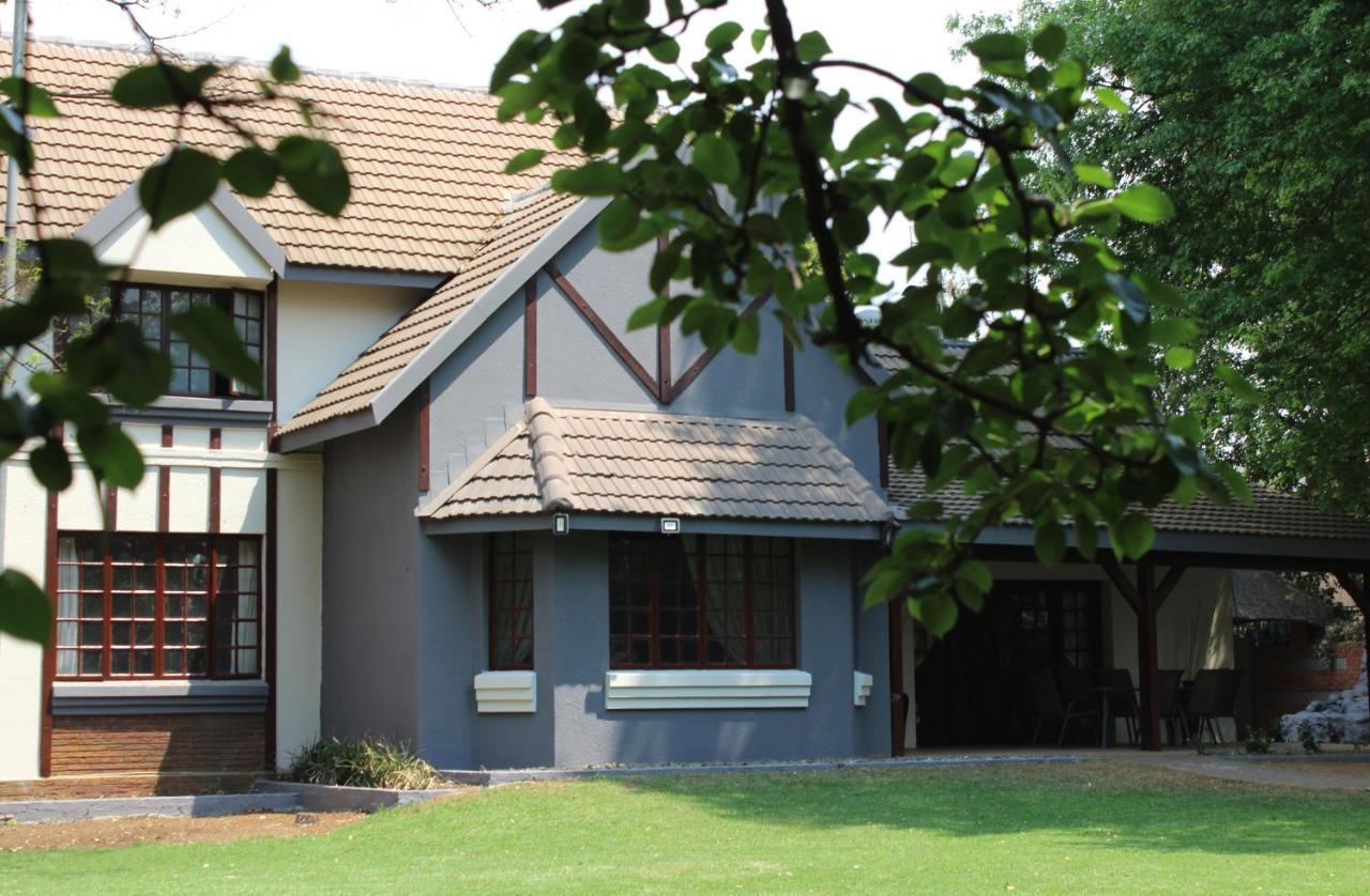 The Willow Inn Benoni Exterior photo