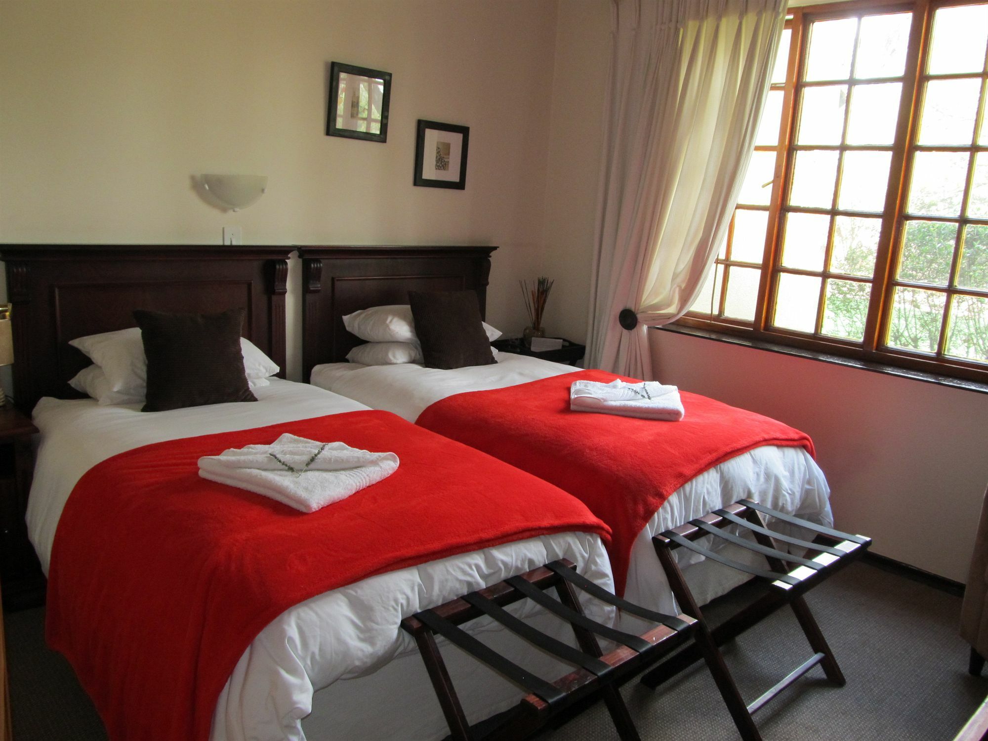 The Willow Inn Benoni Exterior photo