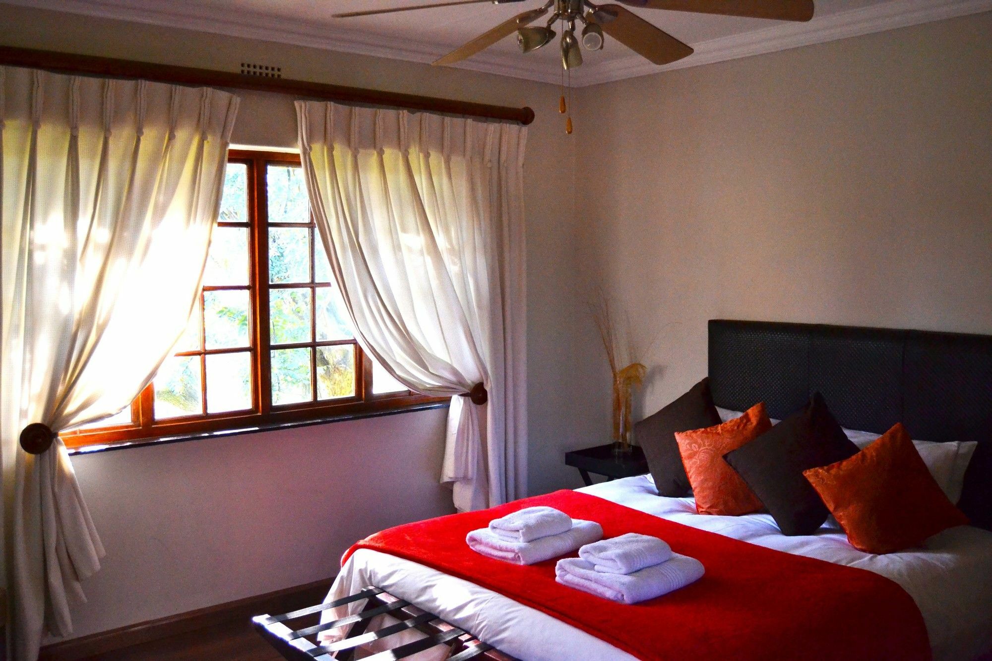 The Willow Inn Benoni Exterior photo