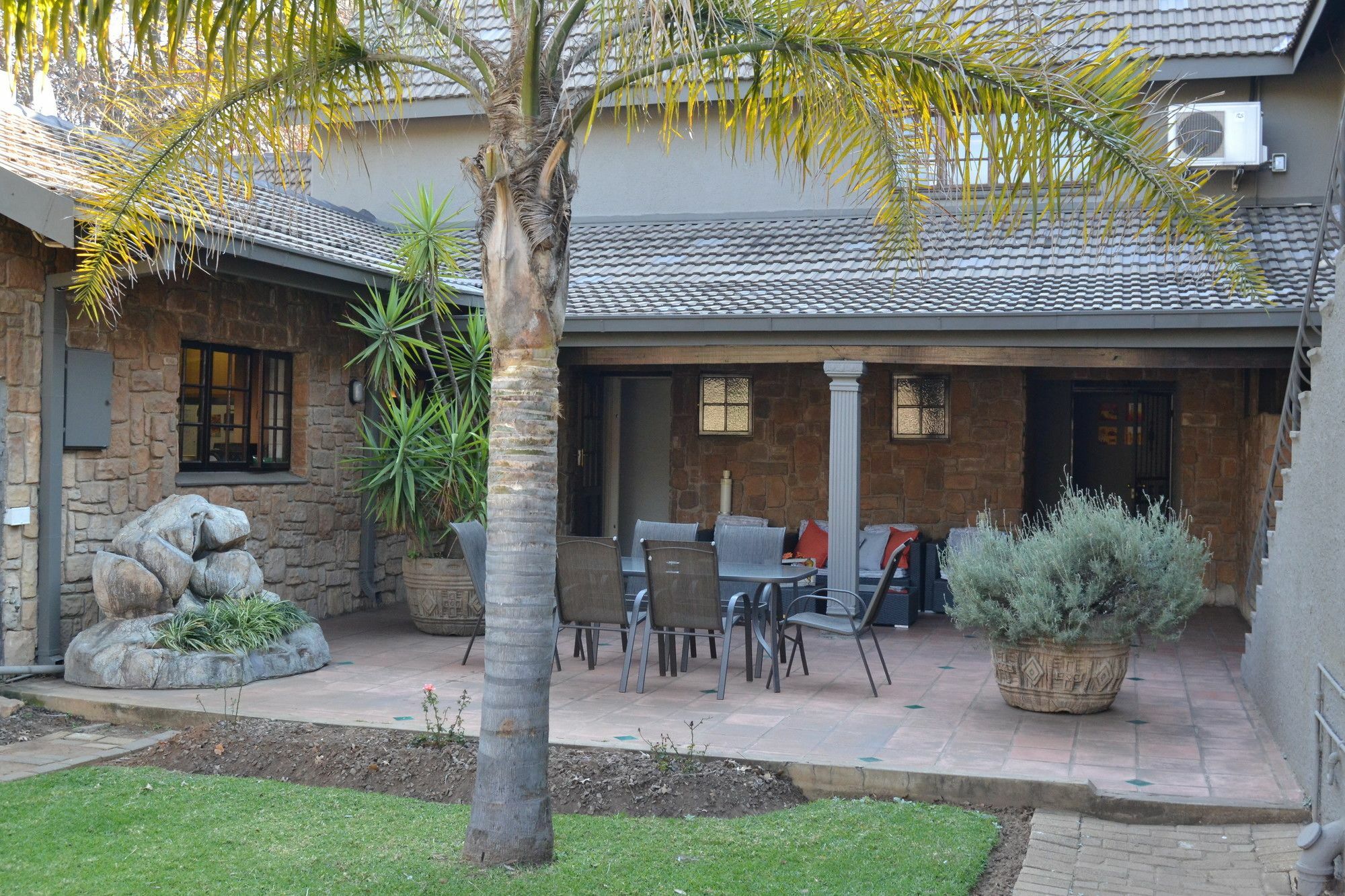 The Willow Inn Benoni Exterior photo